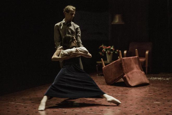 中国大陆带来大卫·林奇式舞台体验j9九游会网站入口偷窥者舞团首登(图3) 中国大陆带来大卫·林奇式舞台体验j9九游会网站入口偷窥者舞团首登(图3)